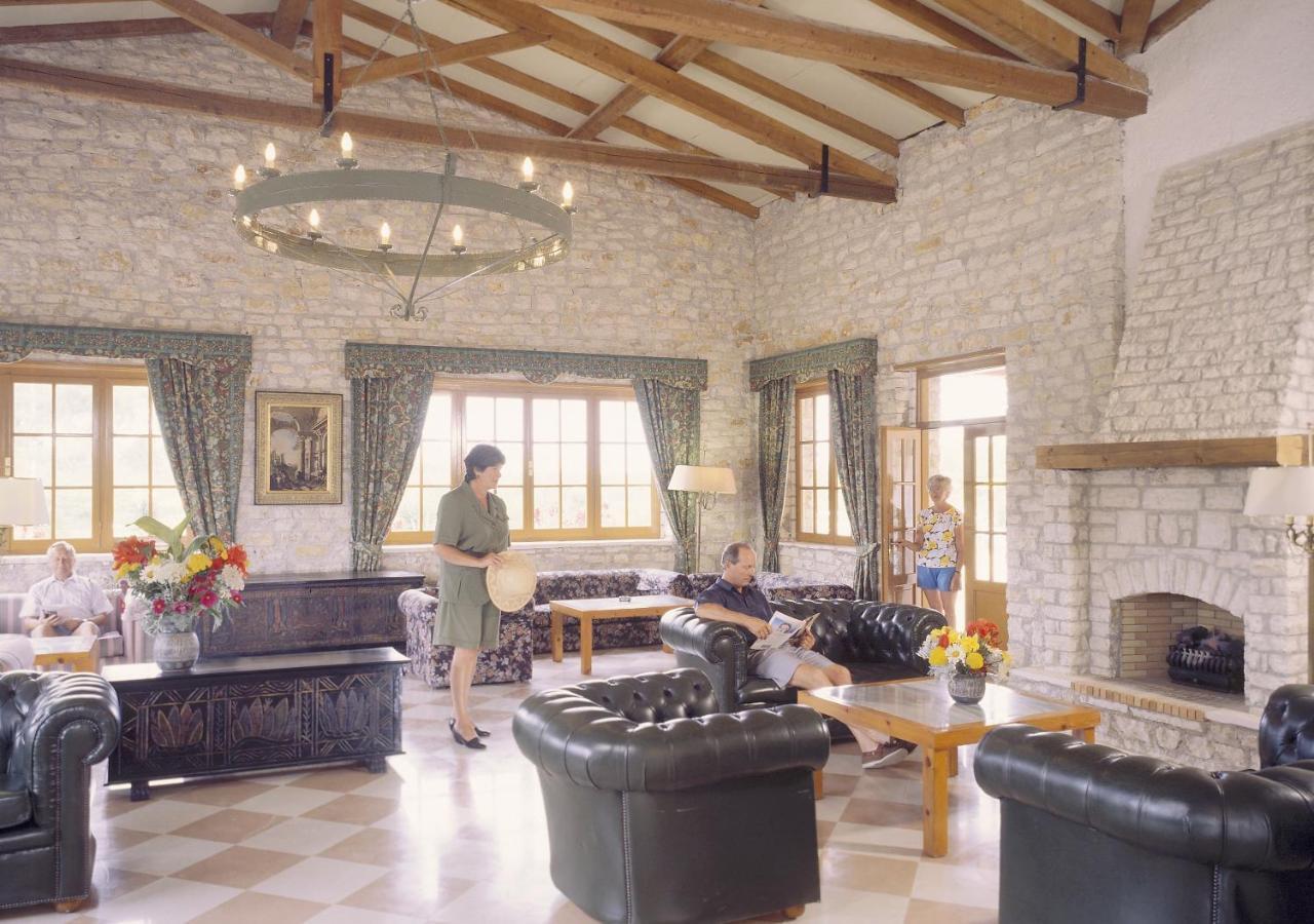 St.George'S Bay Country Club & Spa Akharavi Extérieur photo
